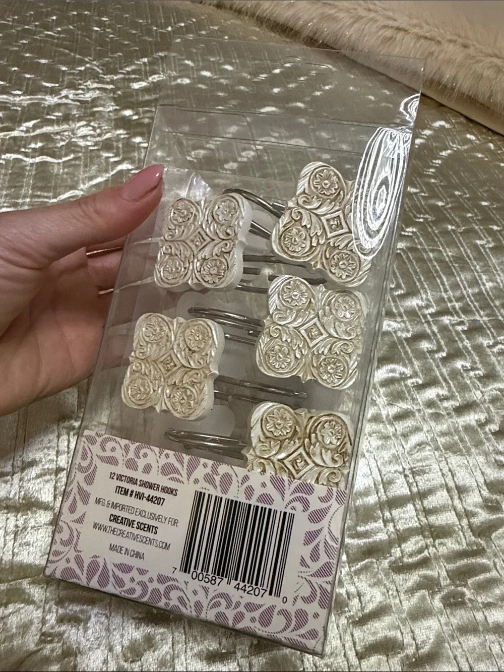 Victoria Shower Hooks in Cream - Set of 12